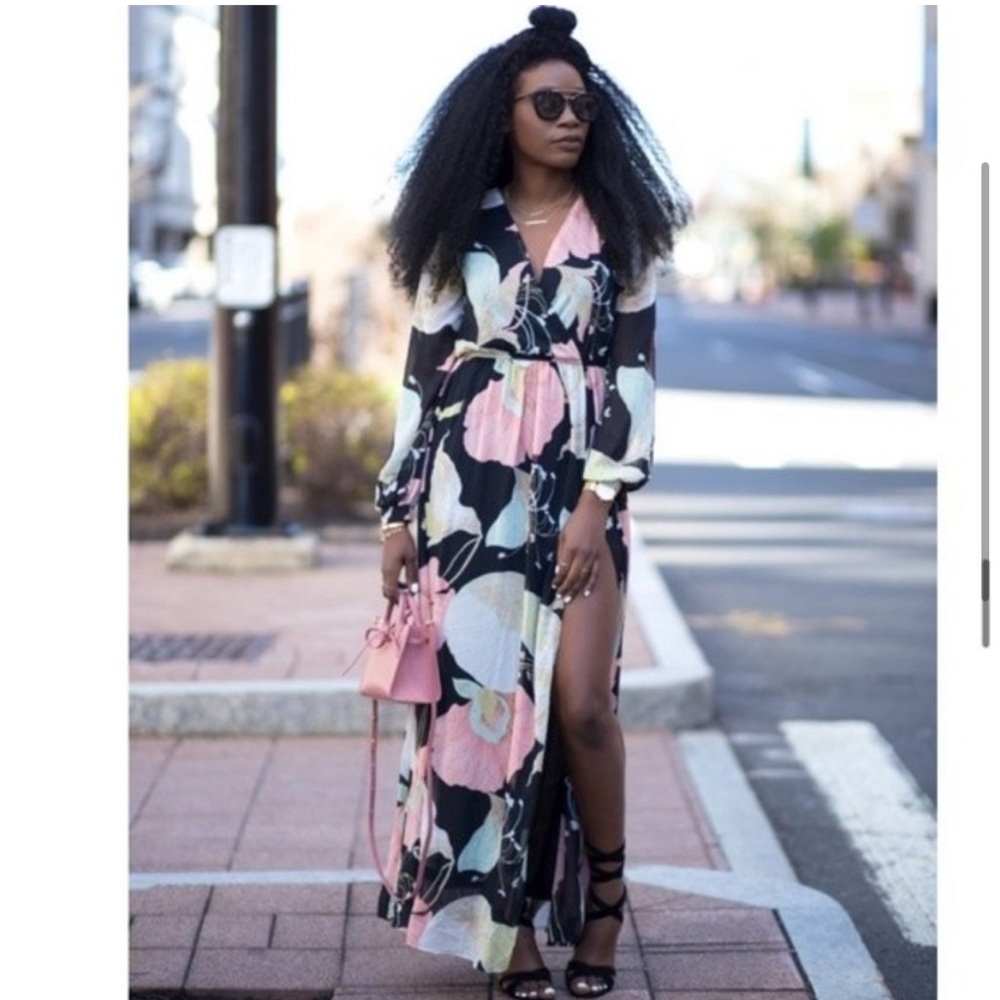 Lulu’s Wondrous Water Lilies Black Floral Print Maxi Dress